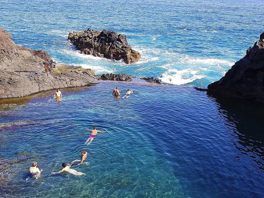 CABO GIRÃO E PISCINAS VULCÂNICAS DE LAVA DO PORTO MONIZ 